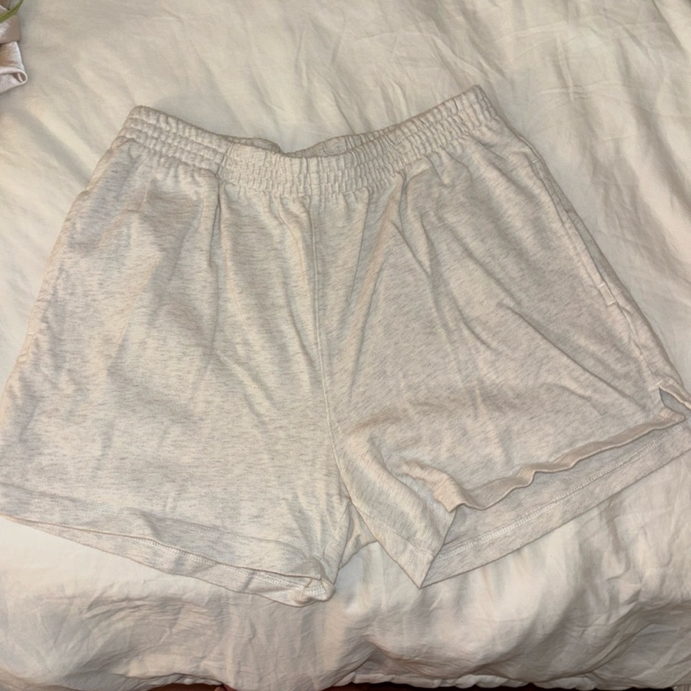 Brandy Melville Light grey boyfriend shorts